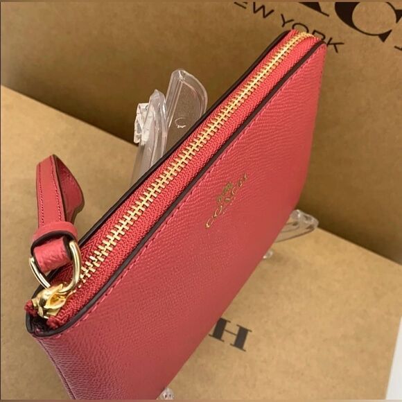 COACH Berry Coral Corner Zip Wristlet NWT Leather Clutch with Strap - Picture 7 of 17